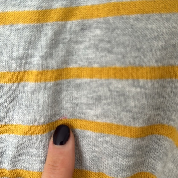 Yellow and gray light weight sweater - Picture 4 of 4